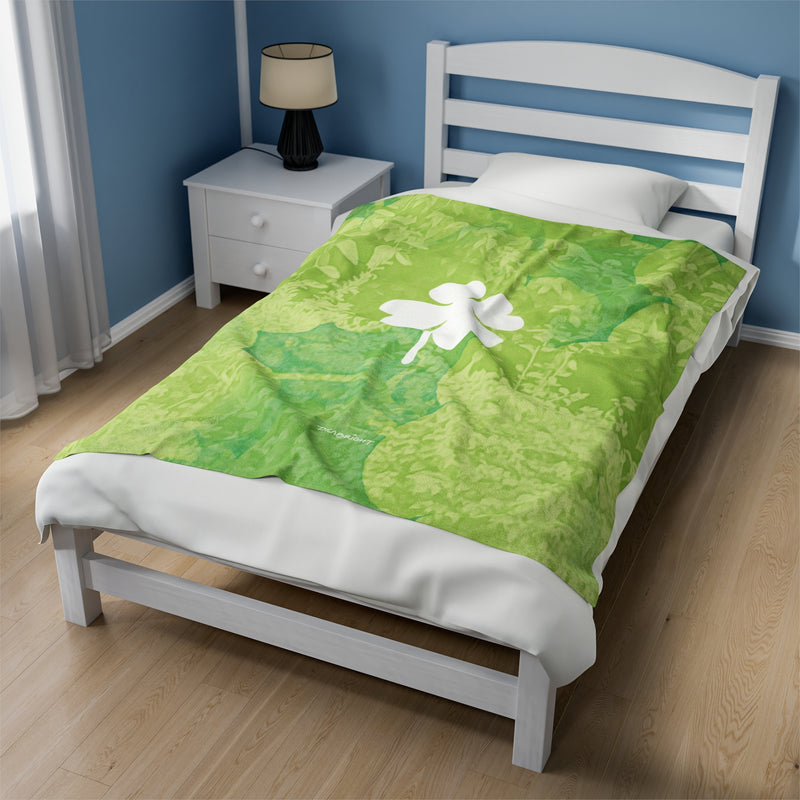 'Lucky Four-leaf Clover' Soft Velveteen Plush Blanket